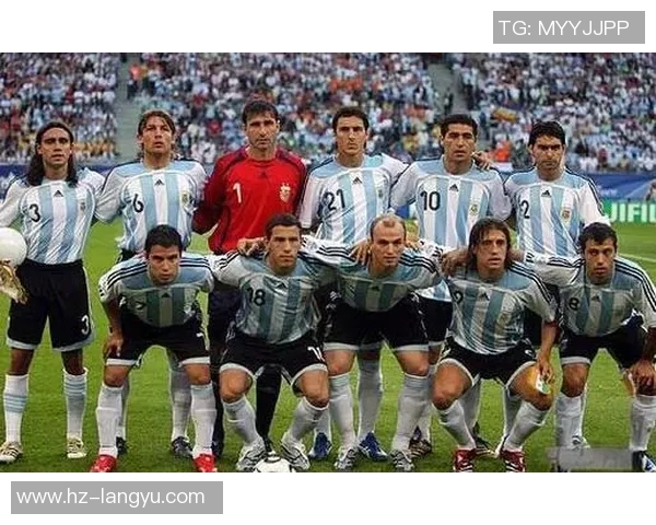 足球史上十大传奇巨星的巅峰对决与荣光时刻回顾